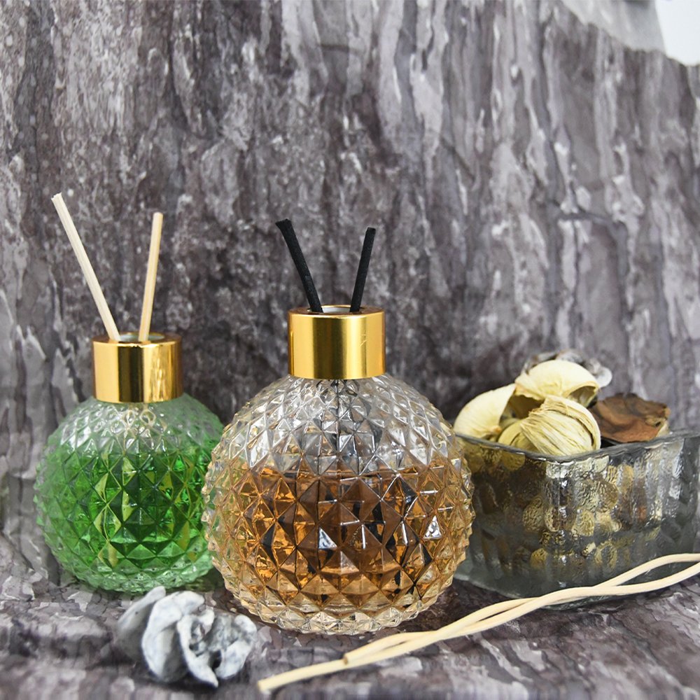 wholesale high quality 100ml 200ml round empty fancy glass aroma bottle reed diffuser bottle with screw cap