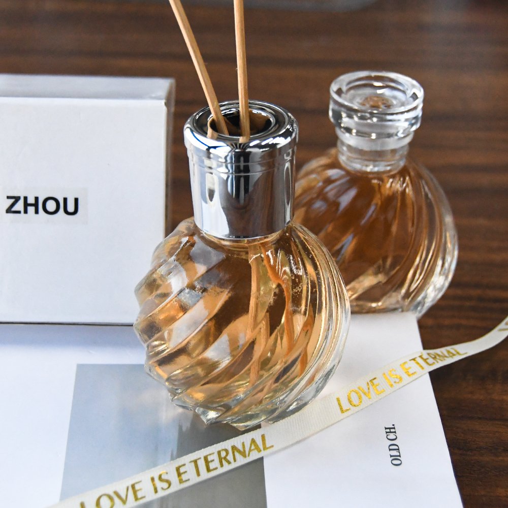 Luxury Round 100ml 250ml Empty Fragrance Aroma Diffuser Bottle With Lid And Stick For Home Decor