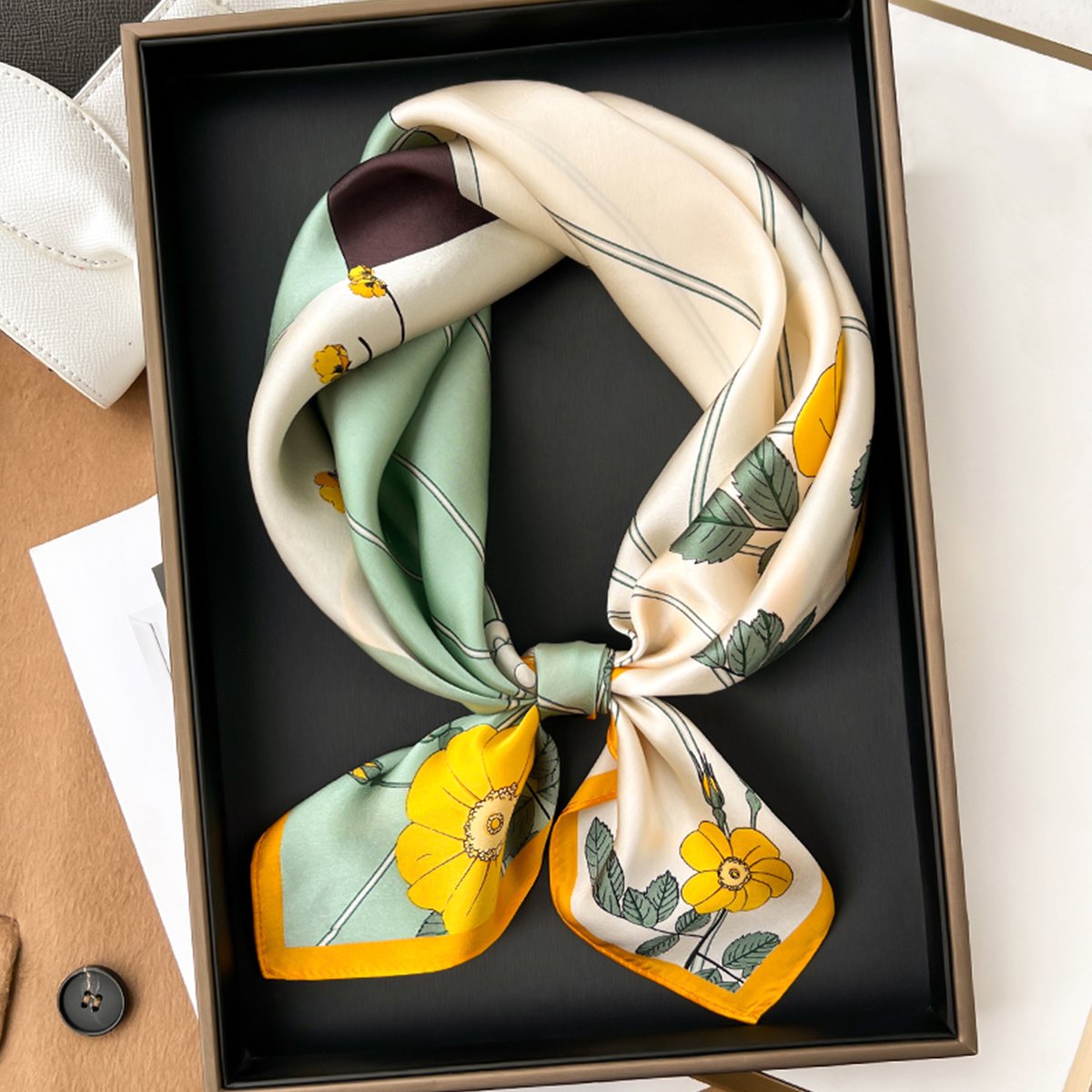 Wholesale 2023 WJ1026-314 fashion silk headscarf high quality small pure silk printed square handkerchief