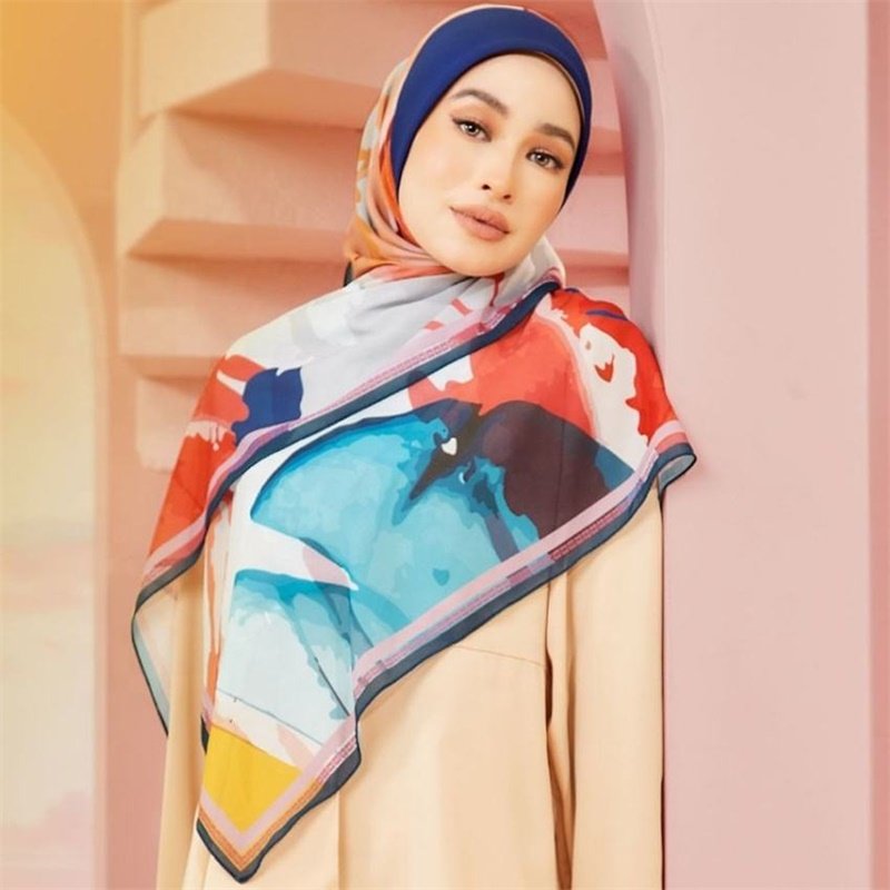 Cotton Printed Ethnic Style Muslim Women's Square Folard Femme Hijab New Glitter Handkerchiefs Hijab Clip Wholesale Malaysia