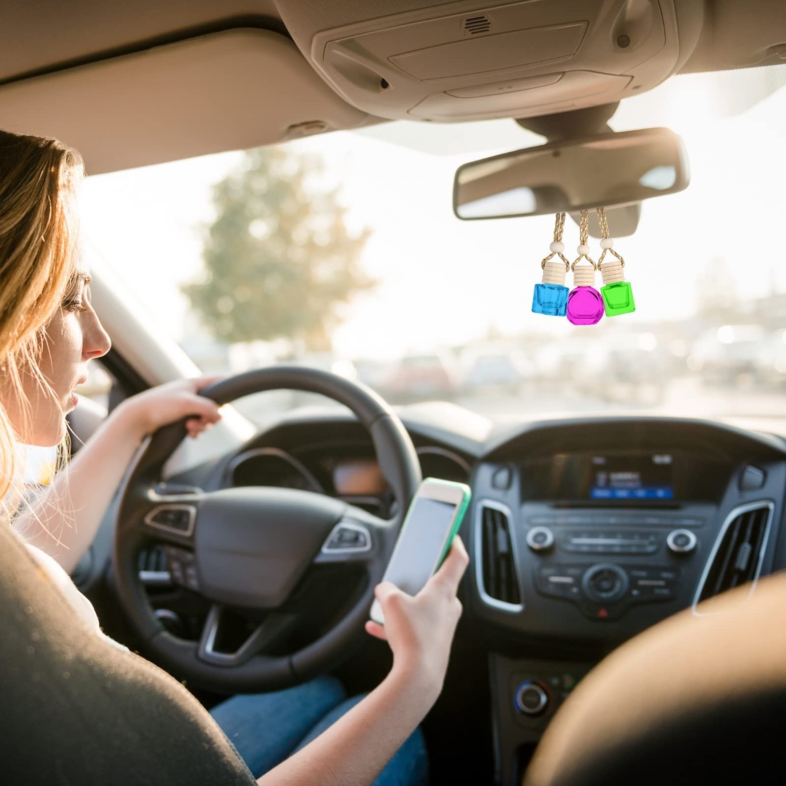 Luxury 8ml Diffuser Reusable Perfume Car Bottle Reusable Air Freshener Bottle Hanging Wood Car Perfume Bottle with Wooden Lid