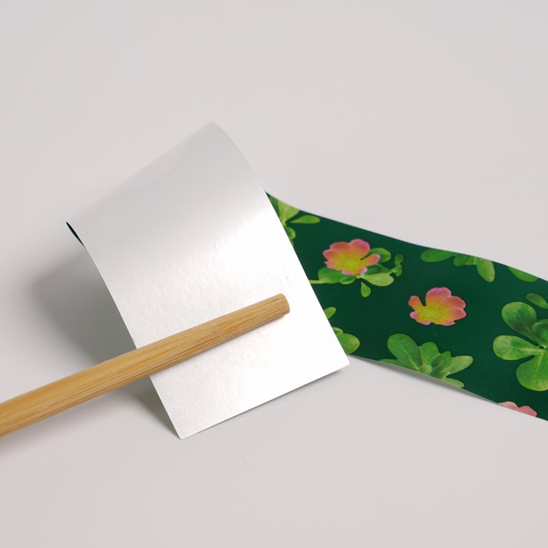 Custom Waterproof Vinyl Adhesive Sticker Logo Design Print Sticker Shampoo Products packaging labels