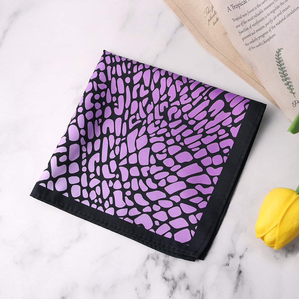 2024 New design single-sided printed cracked leopard print 30cm handkerchief color-changing gradient polyester pocket square