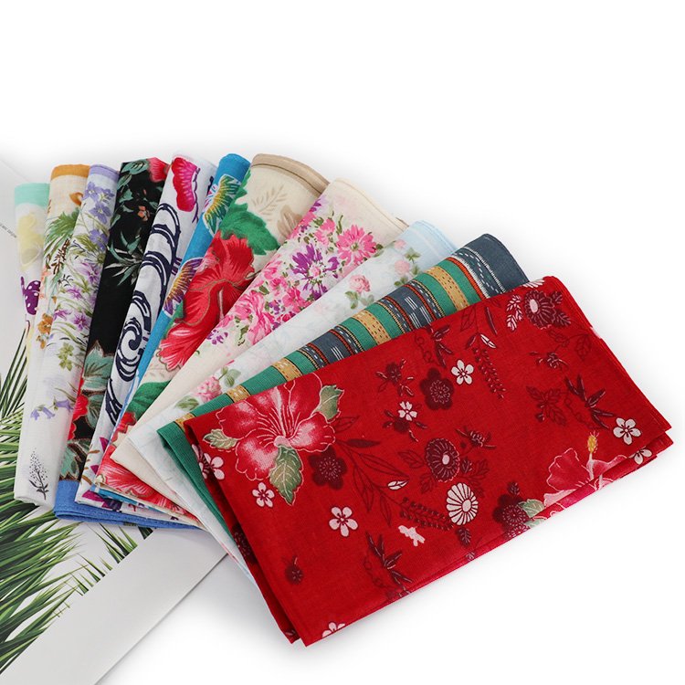 Flower Design Cotton 40S Handkerchief in Stock