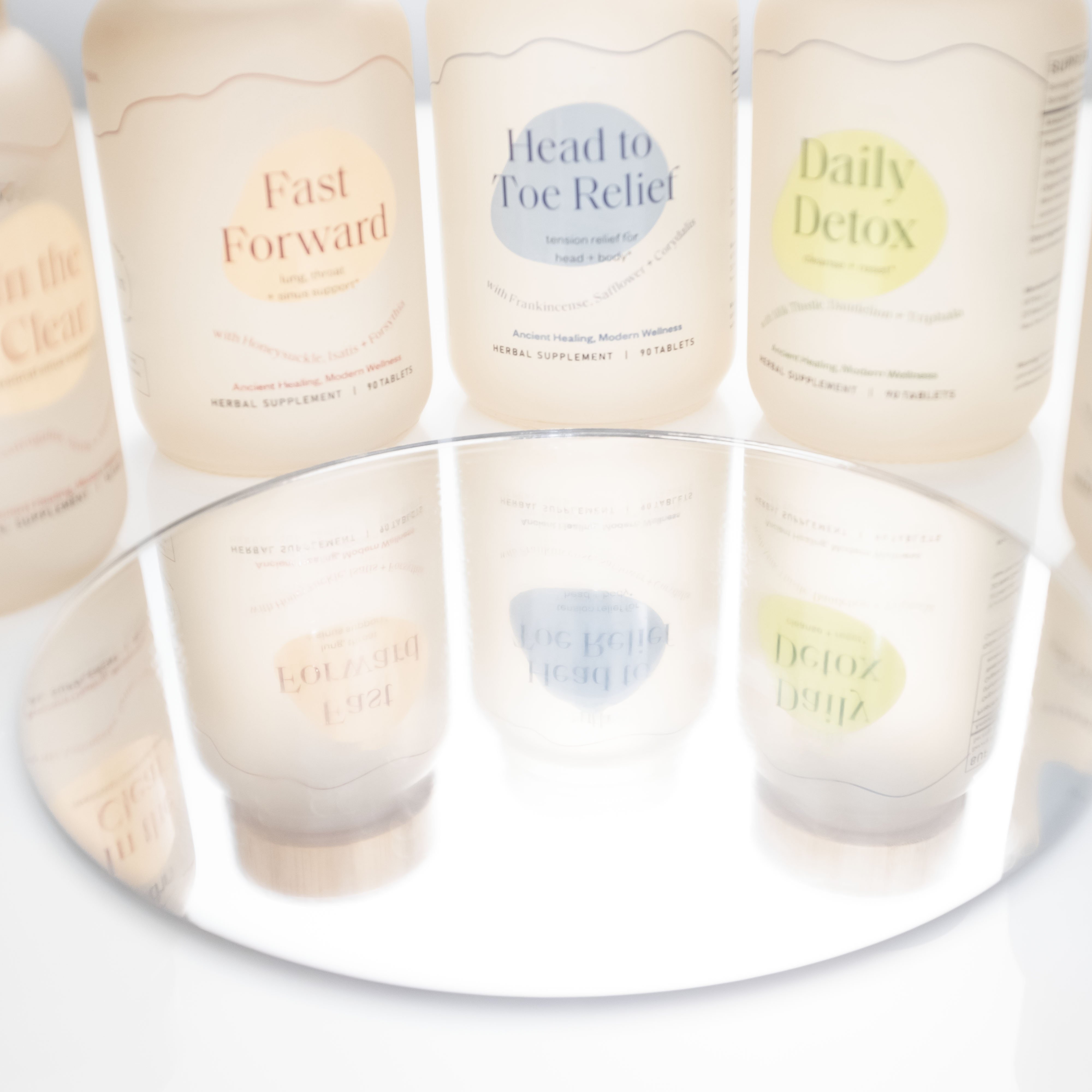 Fomalhaut capsule pill bottle 150ml glass bottle packaging with reusable bamboo lid for health care pills