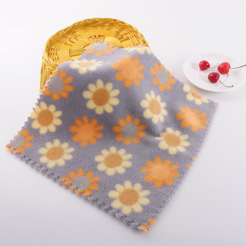 High-density coral velvet square towel soft and thickened face towel small handkerchief absorbent microfiber dishwash rag