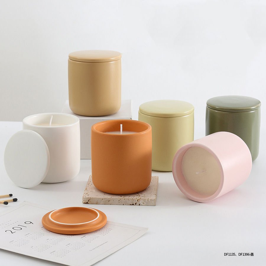 Decorative Luxury 8oz 10 Oz 12 Oz Color Pottery Candle Jars And Packaging Matte White Ceramic Candle Vessels With Lid