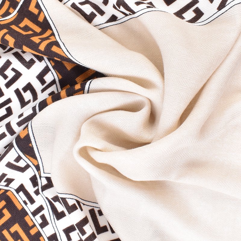 2024 New Fashion Geometry Print warm 90 * 90 scarfs for women's style square scarf customization
