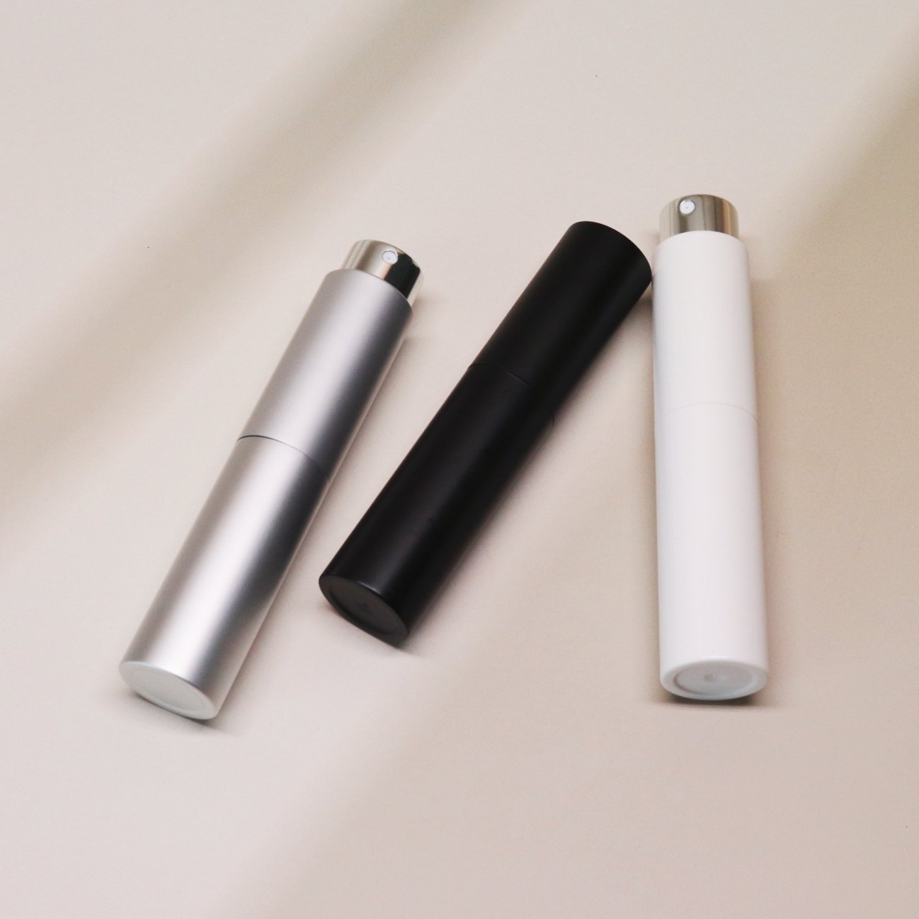 8ML 10ML empty Aluminum Metal Twist Up Perfume Travel Glass round Spray perfume bottle with Silk screen logo