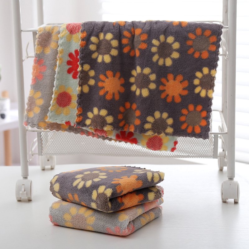 Custom New Design Cheap Price Premium Quality Portable Square towel Coral Fleece Handkerchief
