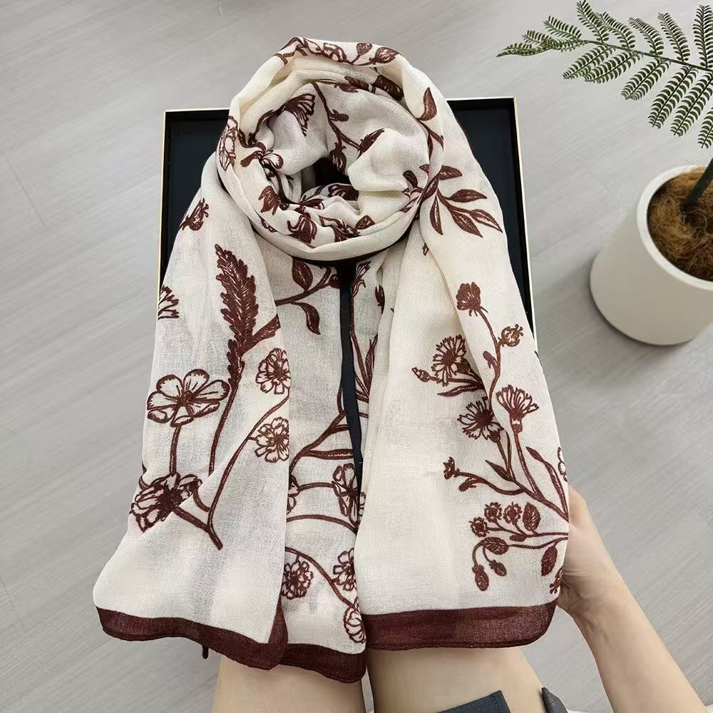 2024 brand ladies fashion scarf autumn and winter quality shawl wrapped scarf beach handkerchief ladies shawl