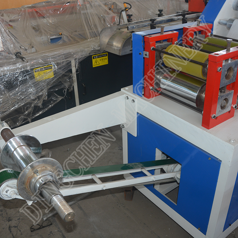 Low Investment Small Size Pocket Handkerchief Tissue Paper Folding Making Machine Pocket Tissue Machine
