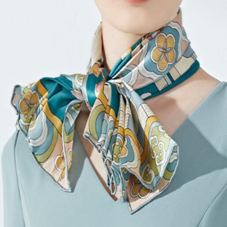 Custom 100% Silk Multifunctional Double-Sided Printing Square Design Scarf Lady Women Neck Handkerchief Printing
