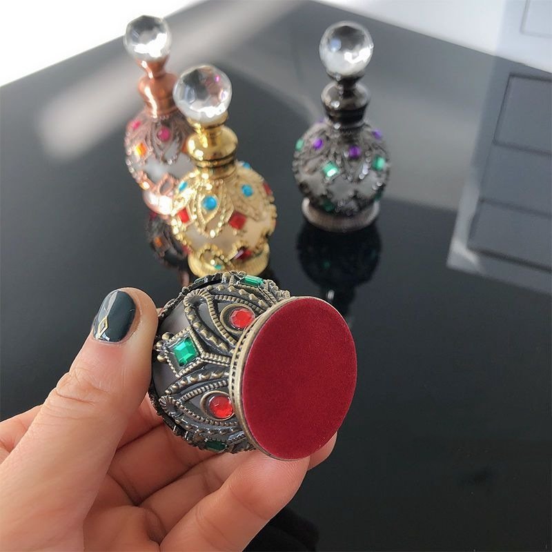 Wholesale 15ml Butterfly Antique Vintage Luxury Dubai style Arabic Glass Essential Oil Perfume Bottle