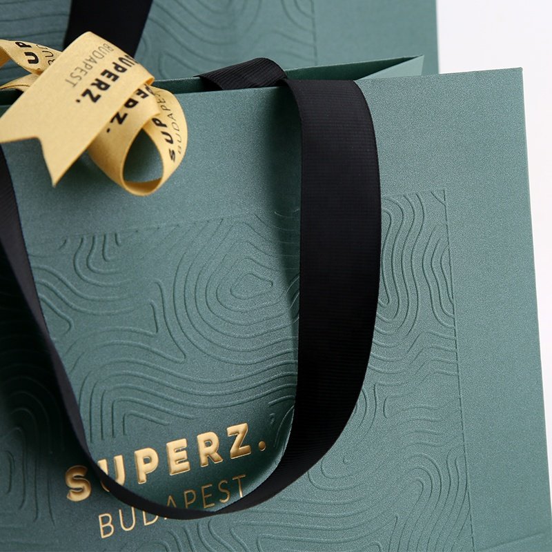 2024 New DW Custom Shoes Branded store Printed paper bags with your own logo cardboard Shopping Paper Bag gift bags