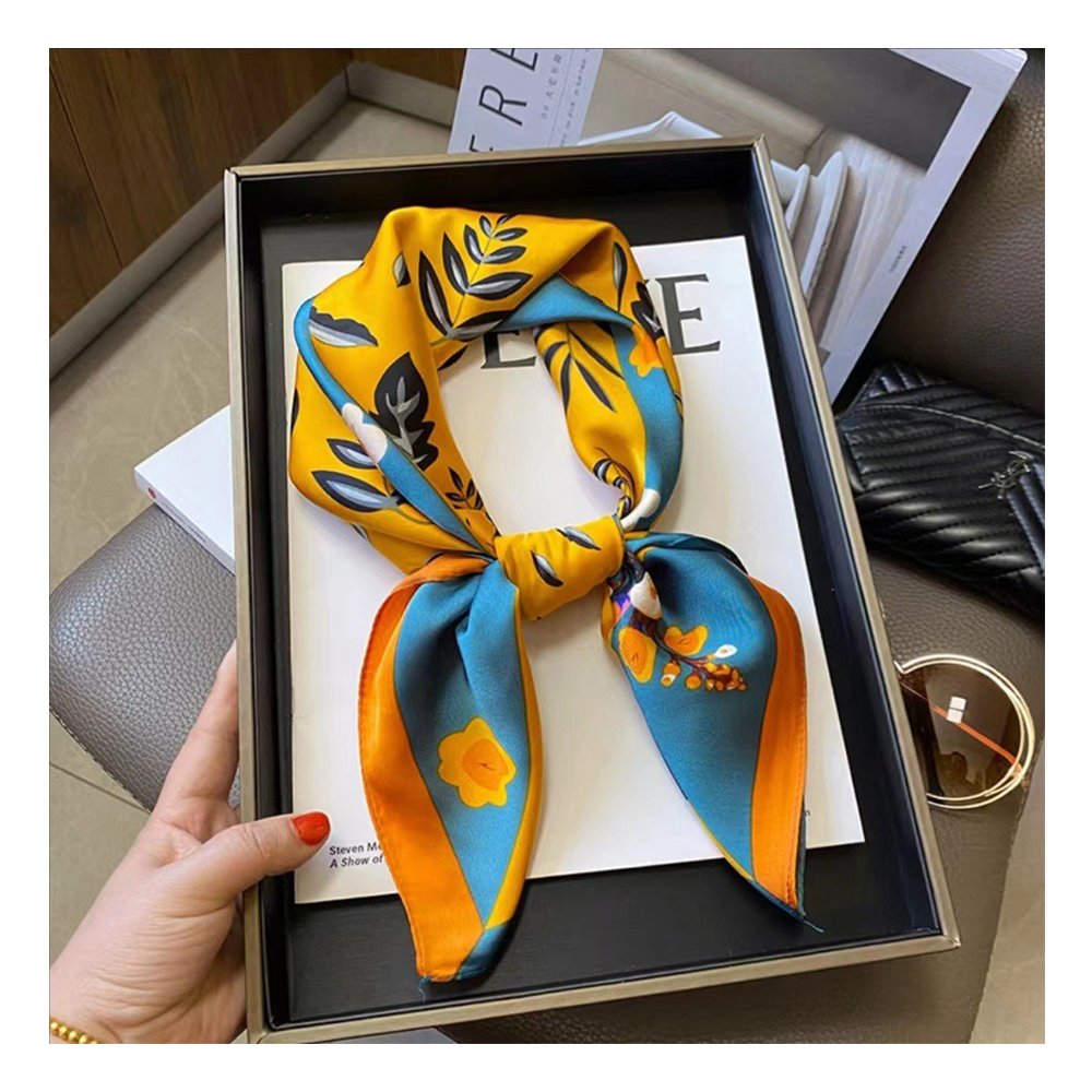 2023 Ladies Custom 70*70cm Head Band Square Silk Scarves Printing Luxury Designer Handkerchief For Women