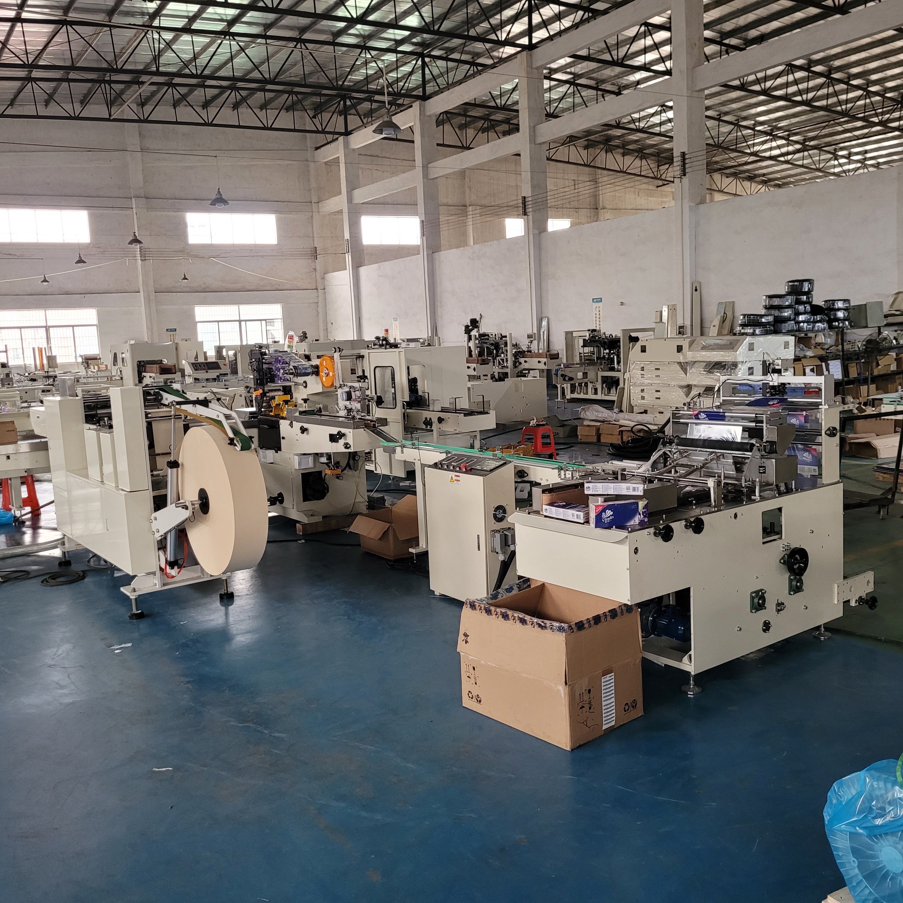 Automatic mini bag pocket facial tissue napkin folding and packing machine