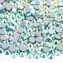 44 Green Zircon AB