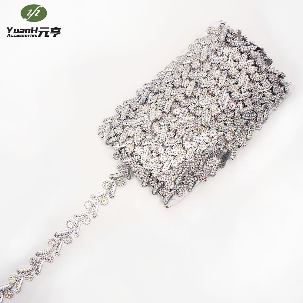 High quality silver flower leaves acrylic crystal trimming 24mm plastic rhinestone chain for DIY garment accessory