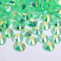 68 Transparent Lt.Peridot AB