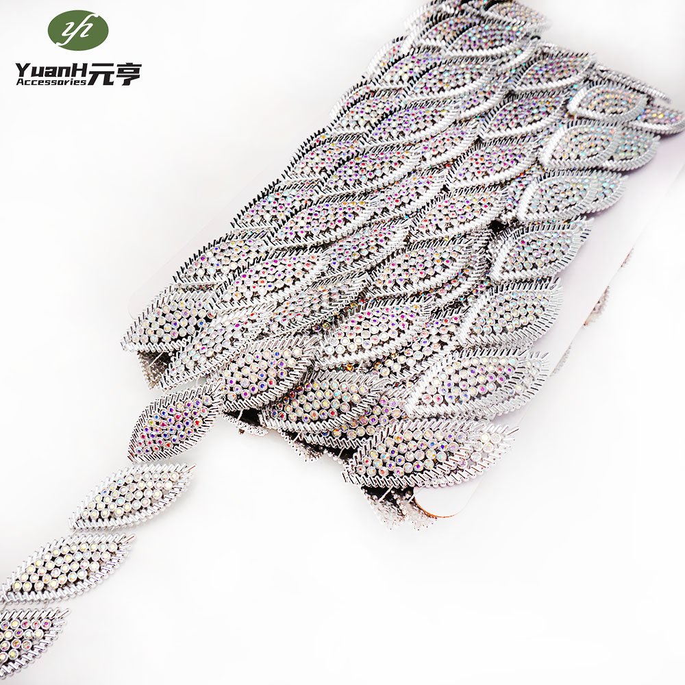 Customizable size gold large size 20mm plastic rhinestone chain diamond lattice trimming for DIY garment accessory