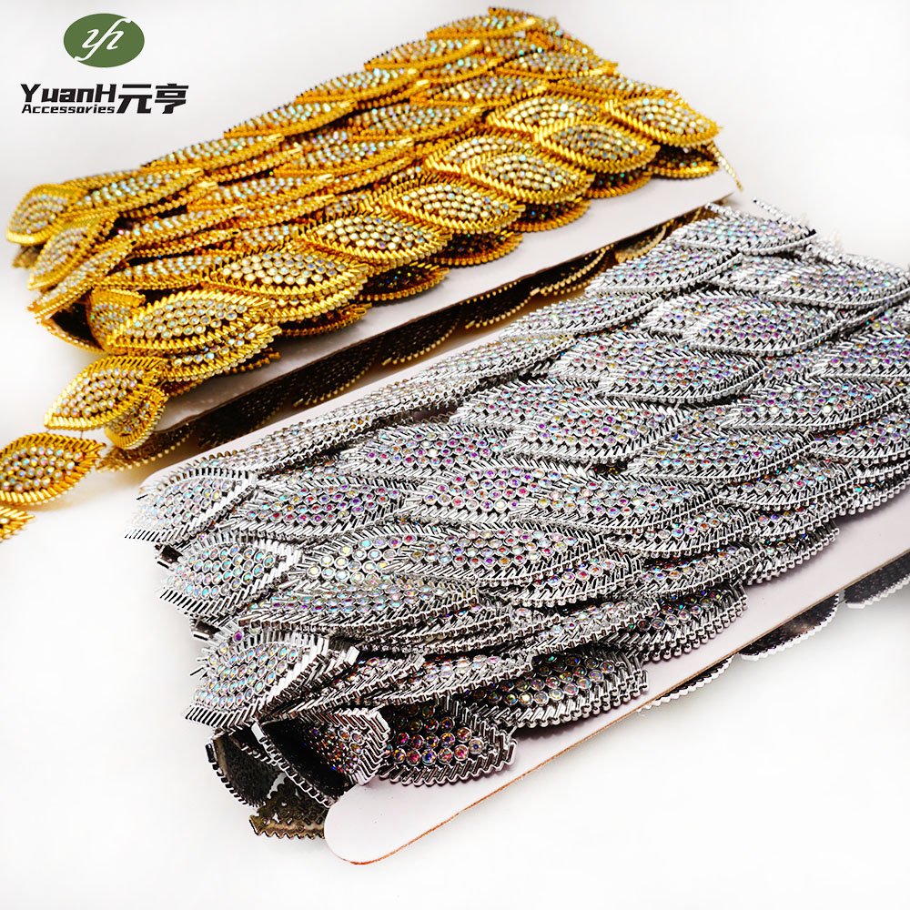 Customizable size gold large size 20mm plastic rhinestone chain diamond lattice trimming for DIY garment accessory