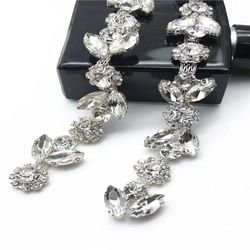 Anti-trench ear claw silver background self-colored