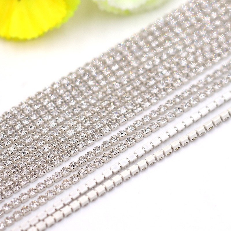 Yantuo wholesale 2mm 3mm 4mm Colorful Base Color Rhinestone Cup Chain Glass Rhinestone Chain Used for decoration