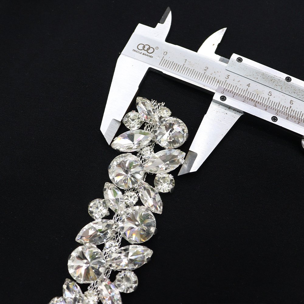 D018 Factory Supply Cheap Cup Chain Rhinestones Trimming Crystal Chain Rhinestone Chain