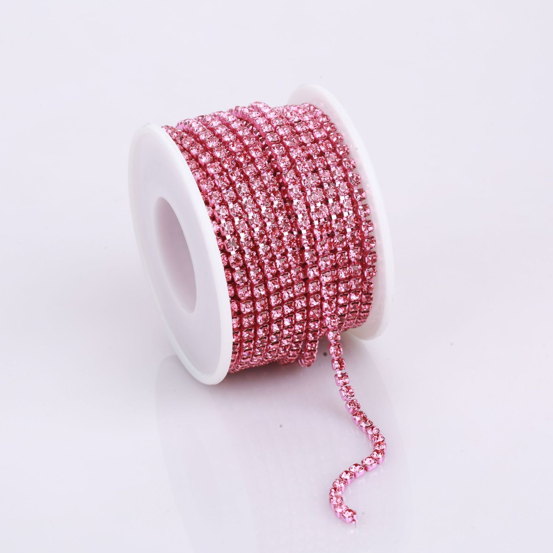 Wholesale Electrophoretic colorful rhinestone cup chain rhinestone chain 2mm-3mm close claw chain