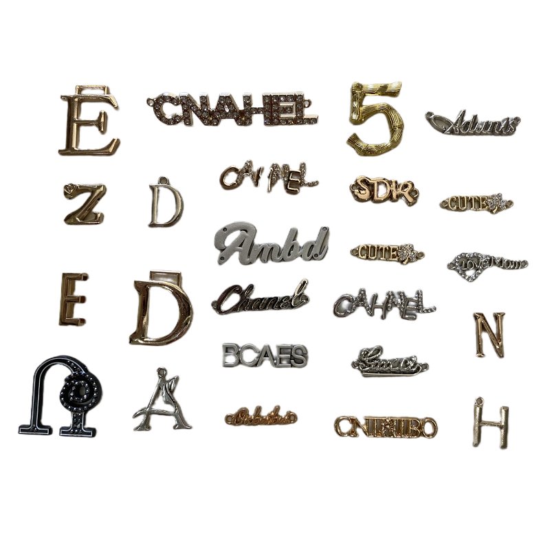 Customized Cartoon Logo Metal Wallet Clothing Luggage Bag Letters Rhinestone Sequins Handmade ID Tags Hardware Metal Tags