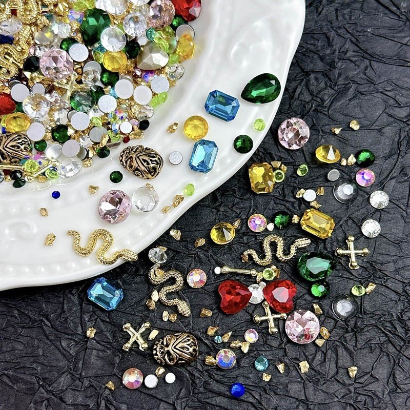 Wholesale Mixed Flat Back Gem Butterfly Nail Charms Rhinestone Luxurious Alloy Crystal Love Shape Nail Diamond Decoration