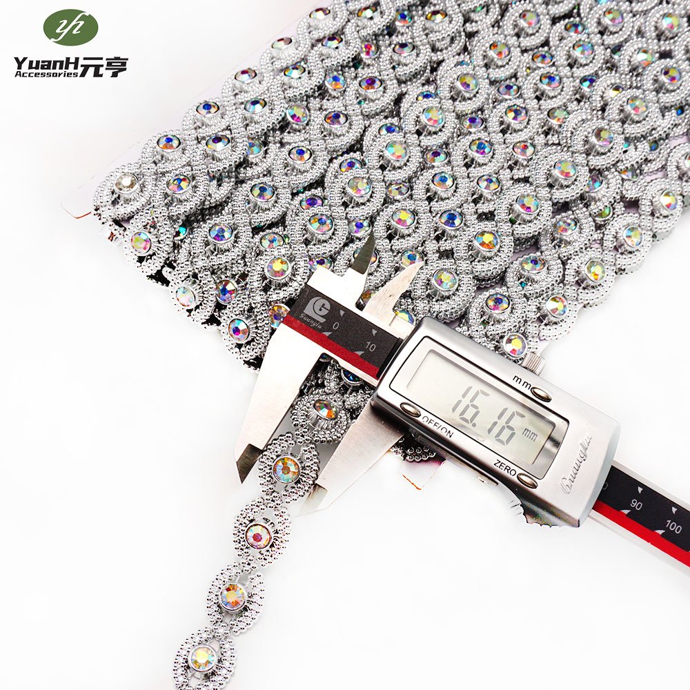 Best selling plastic oval rhinestone chain handmade crystal silver trim for DIY garment accessory