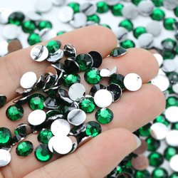 D05#dk green