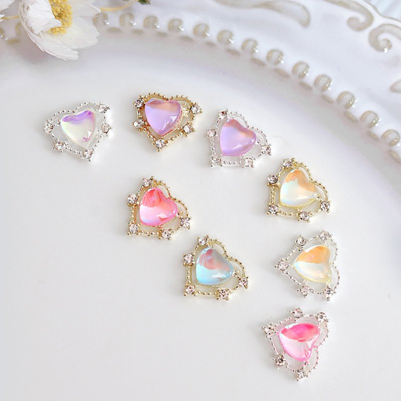 Fashion 10mm Heart Crystal Rhinestones Alloy Diamond Nail Stickers Aurora Rhinestones For Nail Art Decoration