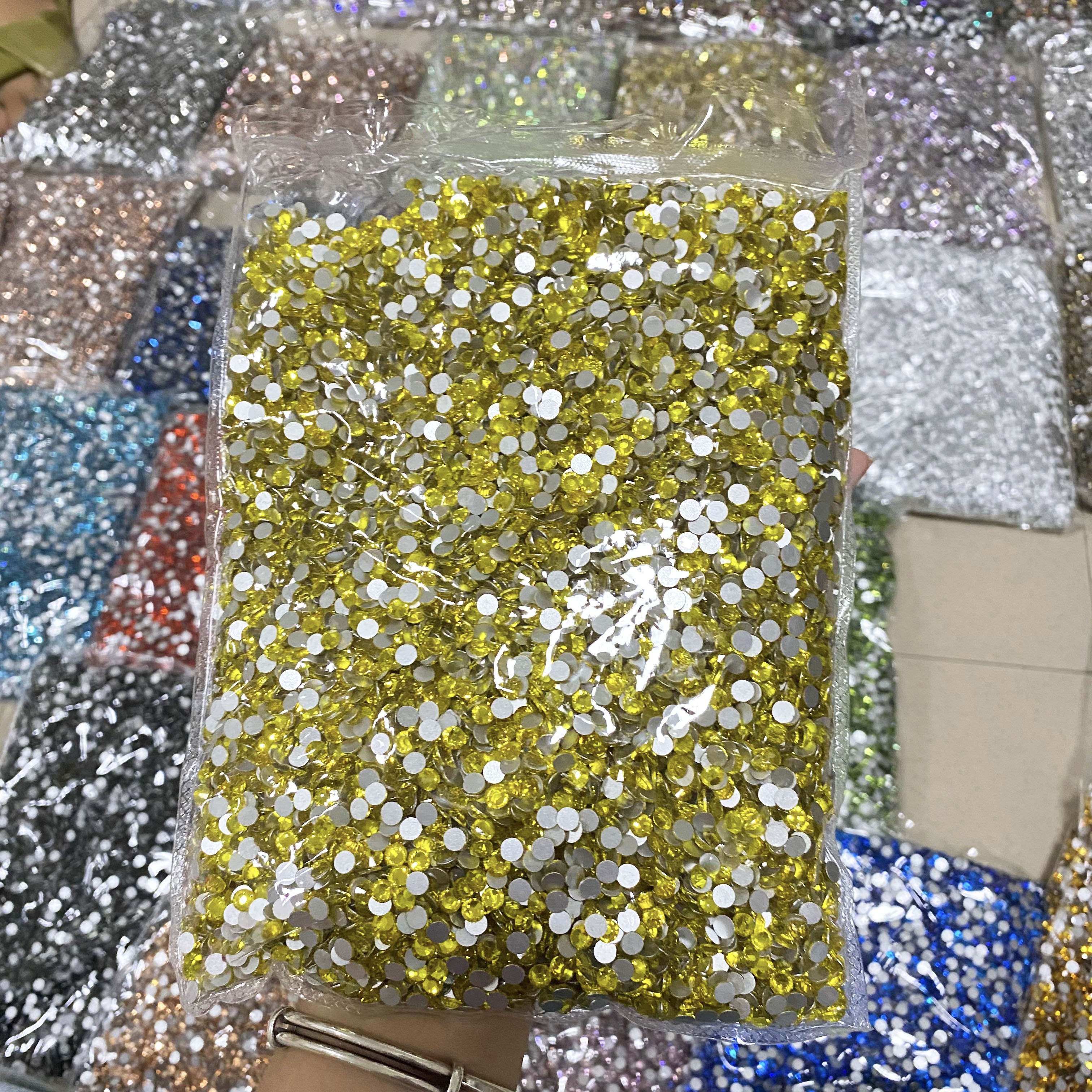 WHATSTONE Customized Logo Package Color 1440 Pcs/bag Flatback Crystal Glass Rhinestone For Bikini DIY
