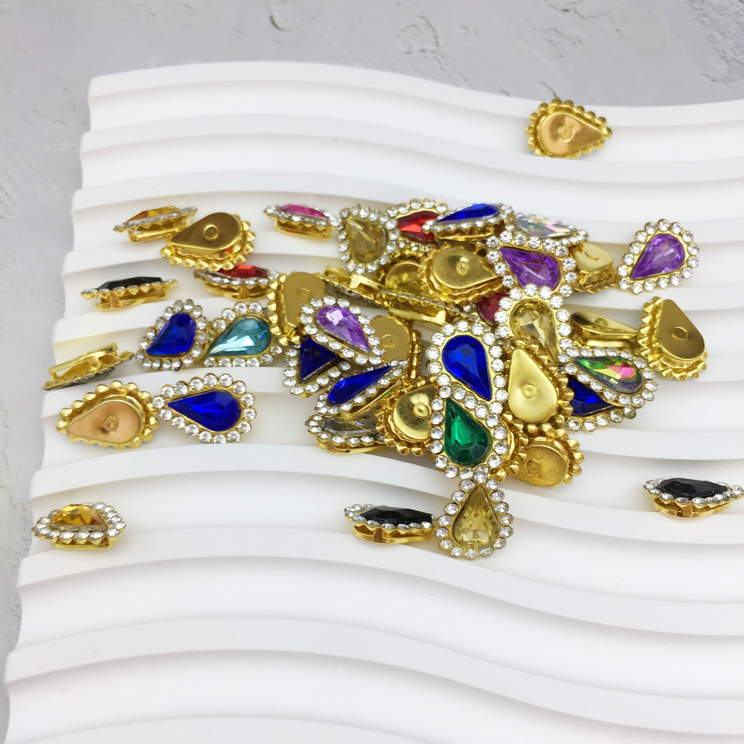 SINRONG Double Layer 6*10mm Acrylic Claw rhinestones Crystal Water Droplet DIY Fashion Accessories Clothing Shoes rhinestone
