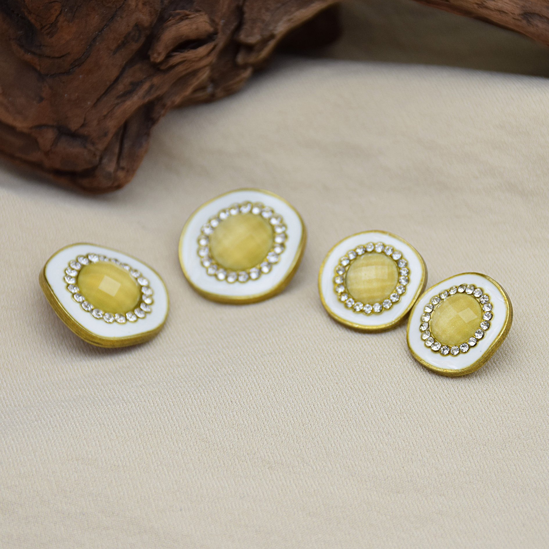 Bukwang Metallic Vintage Resin Metal Buttons rhinestone Coat Button for Women Clothing