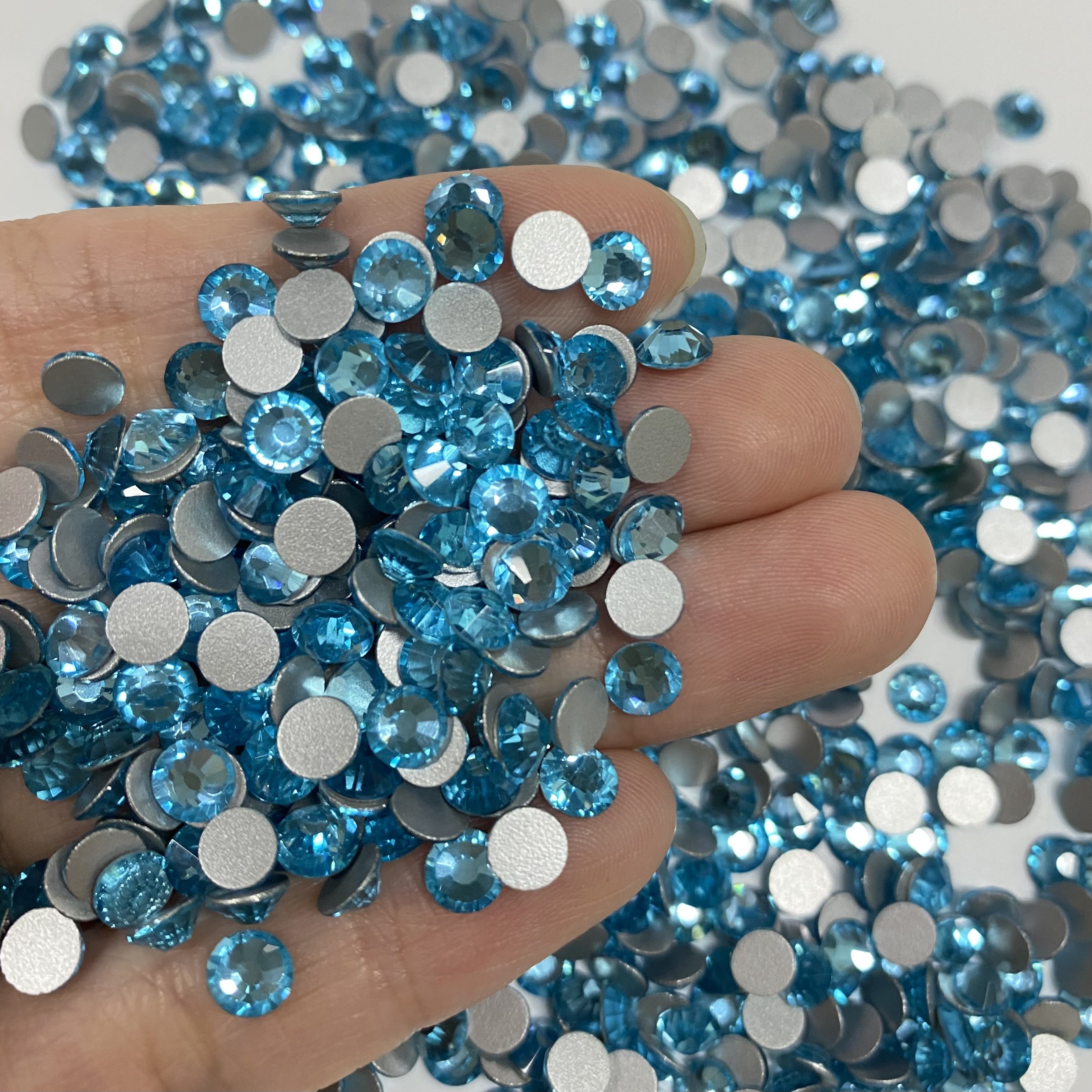 Wholesale Factory Price Multi Sizes Colorful Crystal AB Rhinestones Nail Rhinestones Bulk For DIY Crafts