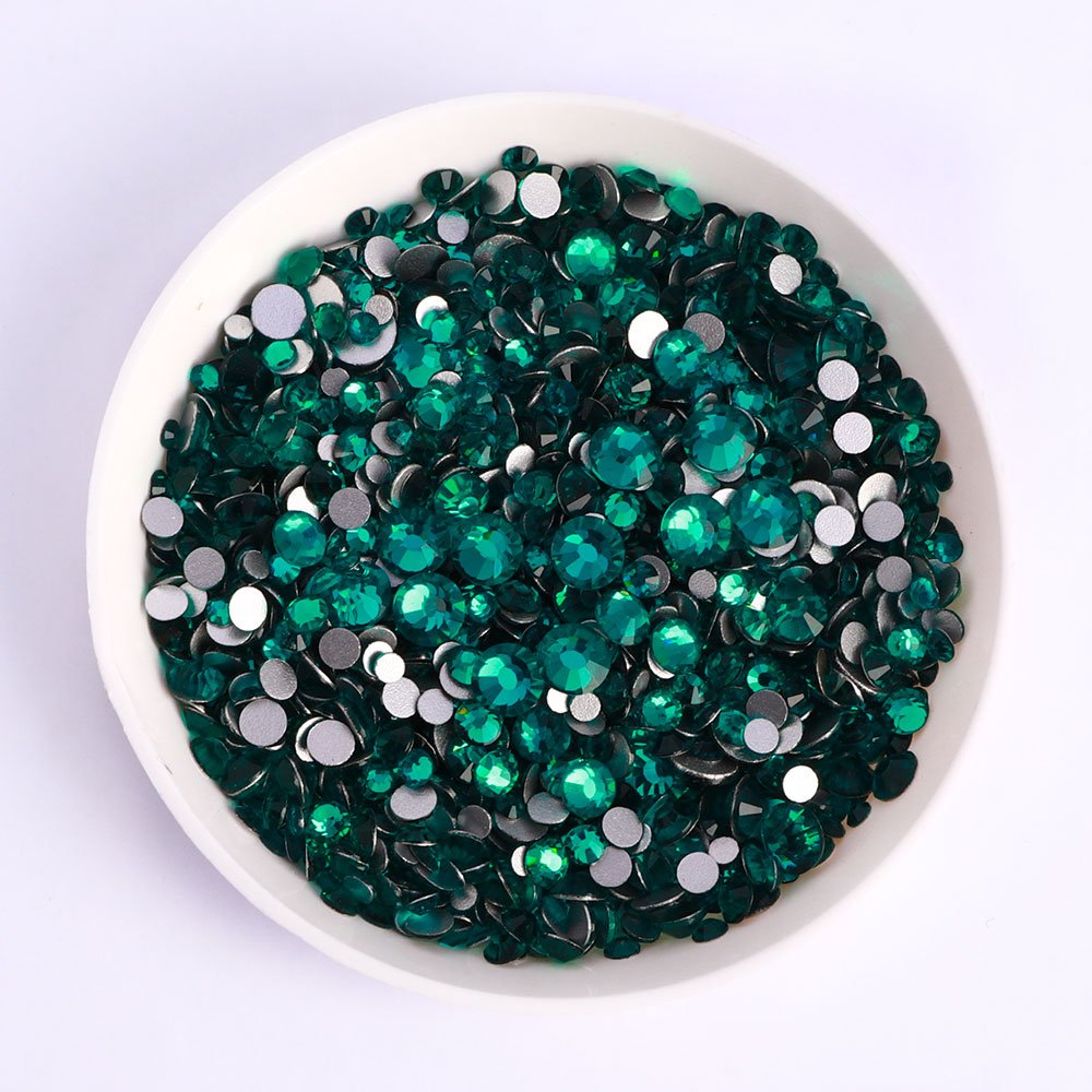 QIYI Rhinestone Mix Sizes Gems Charms Nail Art Rhinestones for Designs Flat Back Crystal High Quality Wholesale 3D Glass Silver