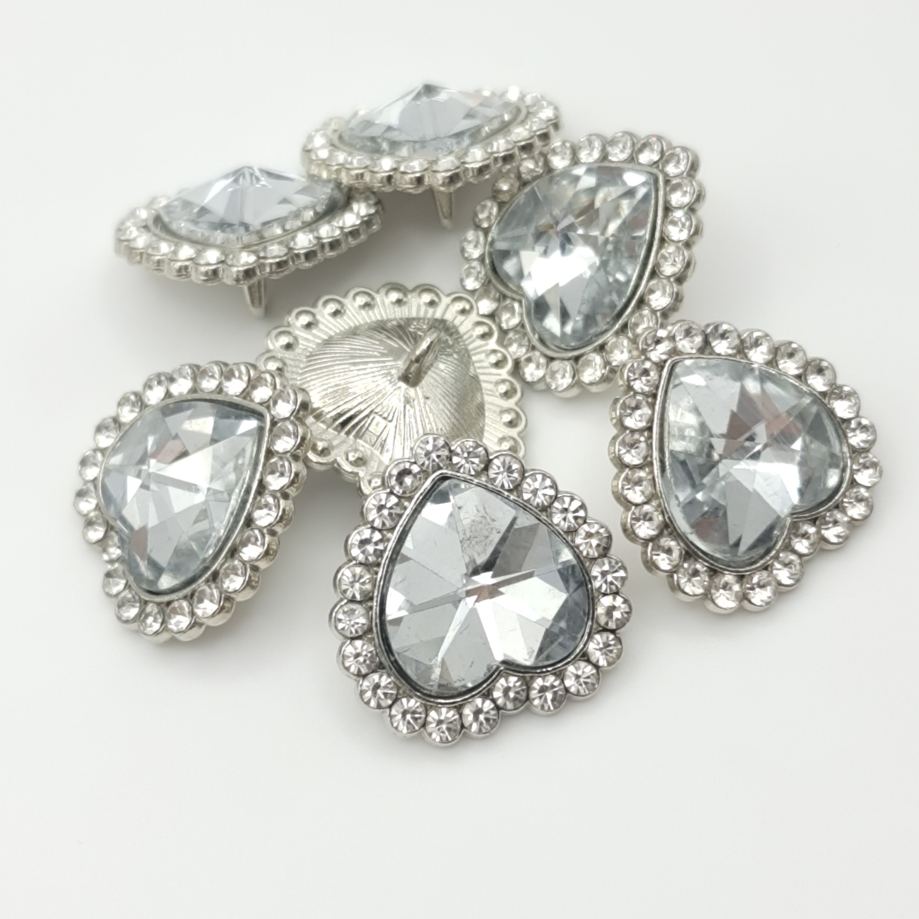 High Quality 21mm Heart-Shaped Clear Crystal Rhinestones Buttons Latest Design Vintage Metal Shank Glossy Button