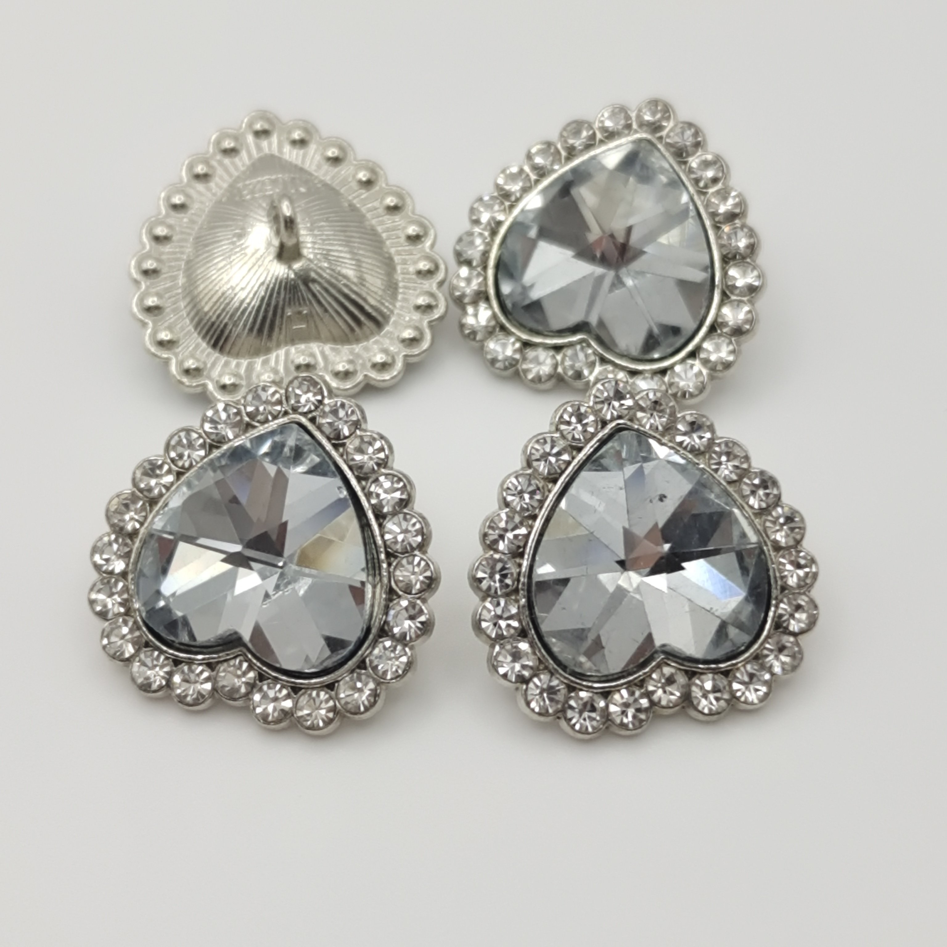 High Quality 21mm Heart-Shaped Clear Crystal Rhinestones Buttons Latest Design Vintage Metal Shank Glossy Button