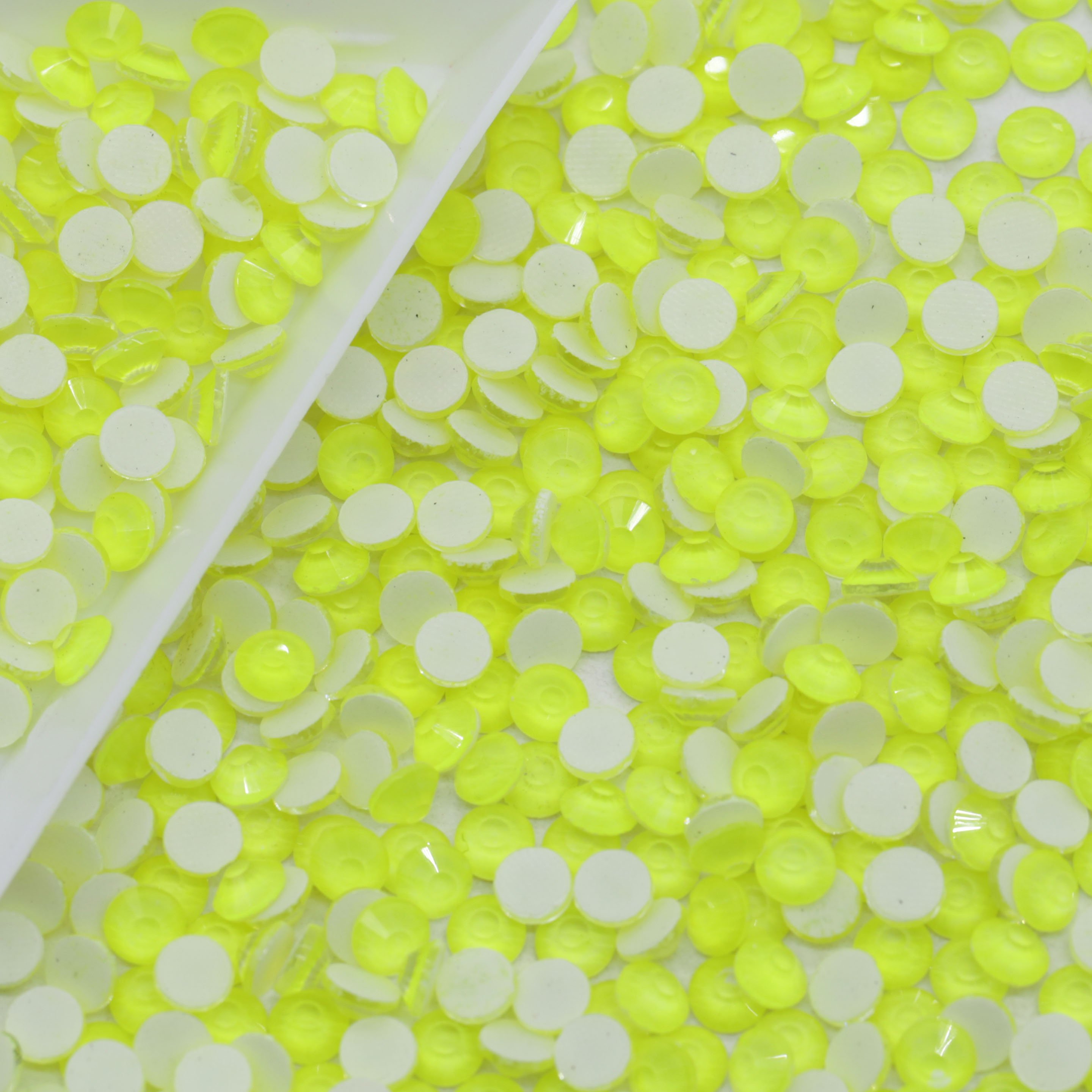 Whatstone SS16 SS20 Neon Citrine Color Round Crystal Stone Hotfix Flatback Neon Glass Rhinestone For Clothes Design DIY