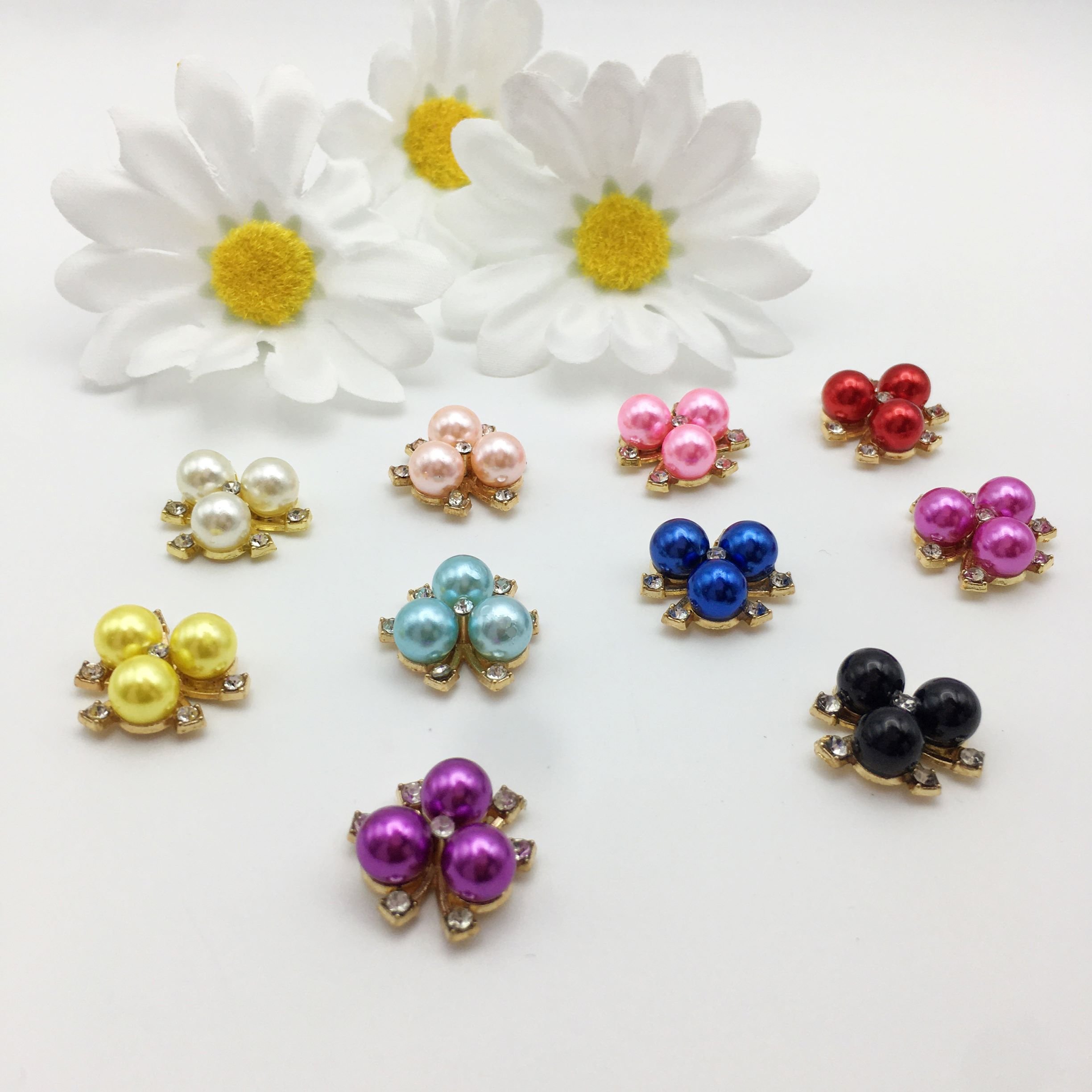 SINRONG Faux Pearl Embellishments Rhinestone Buttons Alloy Pearl Floral Brooch Sustainable Plating Techniques Clothing Crafts