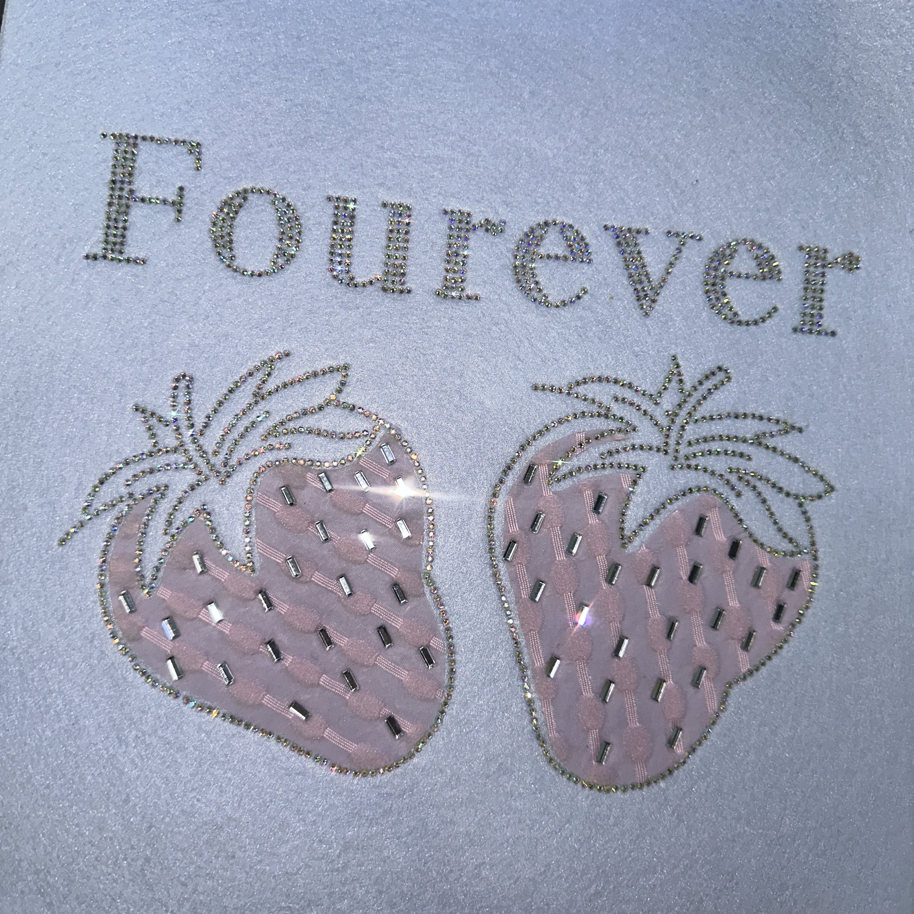 Custom Strawberry Style Design Crystal Color Bling Rhinestones Transfer Label For Hoodies And T Shirts