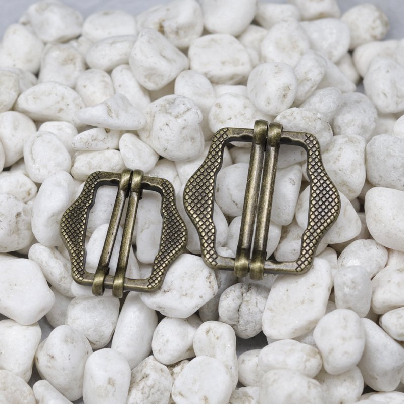 Antique Copper Alloy Material Adjustable Buckles Customizable Sizes Colors Logo Supply Inner Diameter 2cm 2.5cm Buttons