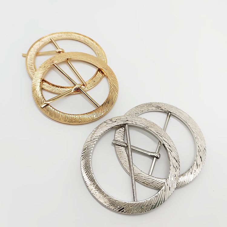 China Manufacturers Designer Threaded Carving Metal O Ring Shape Gold Belt Buckle 50mm Zinc Alloy Belt Roller Pin Buckle