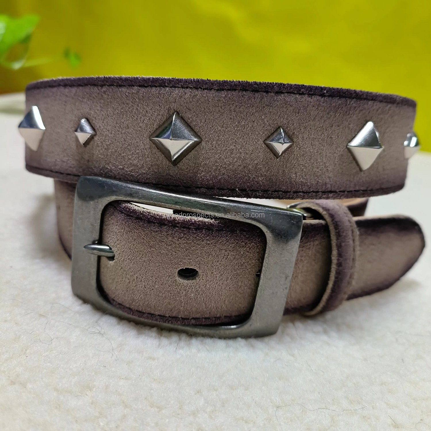 Hot selling Men's Belt French elegance suede foreign fashion style with studded two-tone top layer leather adjustable buckle