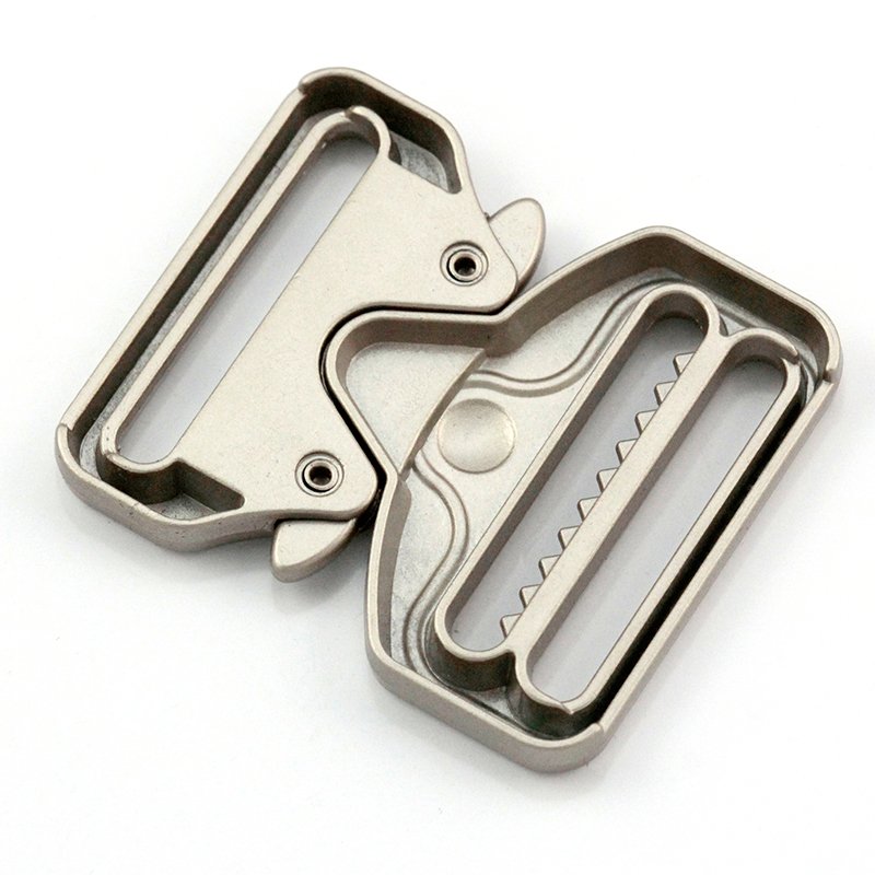 20mm 4824 High Quality Custom Saddlery Buckle Large Golden Shell Buckle for Male Zinc Alloy Quick Shackle for Bag Strap