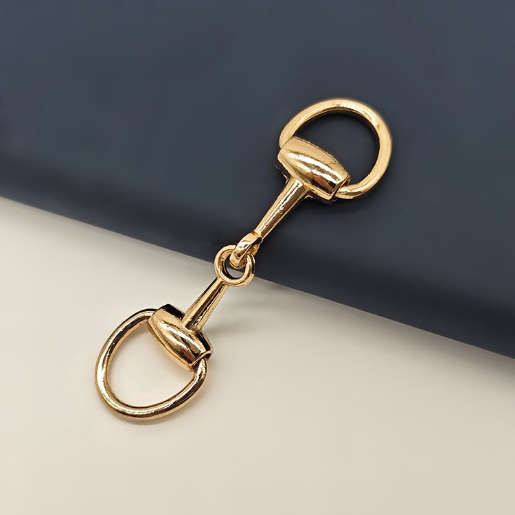 Hot Selling Fashion Clothes Accessories Shoes Golden Decorative Chain Buckles High Quality Women Boots Connector Buckles Custom